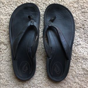 Leather OluKai flip-flop sandals